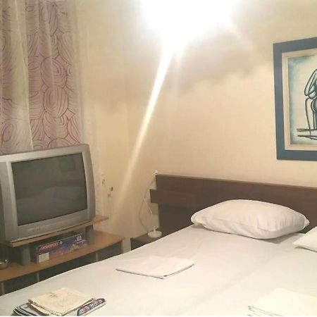 Communist Style Apartment Τίρανα Εξωτερικό φωτογραφία